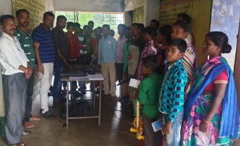 चाकुलिया : भाजयुमो ने कैंप लगा कर विभिन्न योजनाओं के लाभुकों से लिए आवेदन