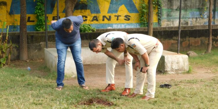 jamshedpur-administration-action-जुगसलाई में मास्क के बगैर घुमते हुए लड़के पकड़े गये, करायी गयी उठक-बैठक jamshedpur-administration-action-जुगसलाई में मास्क के बगैर घुमते हुए लड़के पकड़े गये, करायी गयी उठक-बैठक