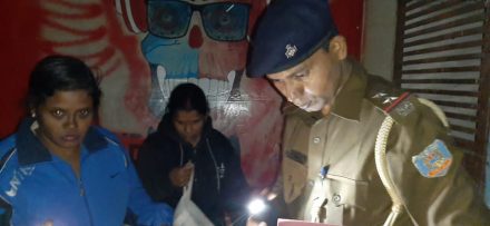 jamshedpur-big-breaking-गोलमुरी के भाजपा नेता के रिश्तेदार ने लड़की पर दोस्त के साथ शारीरिक संबंध बनाने का दिया दबाव, विरोध करने पर साथियों संग युवती को मारपीट कर सड़क के किनारे बेसुध फेंका, पुलिस पहुंची तो देखा चल रहा था अवैध हुक्का बार jamshedpur-big-breaking-गोलमुरी के भाजपा नेता के रिश्तेदार ने लड़की पर दोस्त के साथ शारीरिक संबंध बनाने का दिया दबाव, विरोध करने पर साथियों संग युवती को मारपीट कर सड़क के किनारे बेसुध फेंका, पुलिस पहुंची तो देखा चल रहा था अवैध हुक्का बार