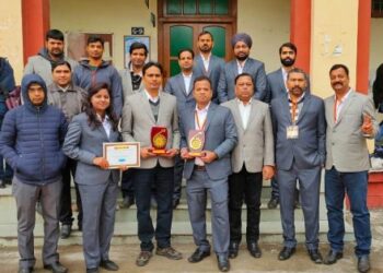 टाटा स्टील आई ब्लास्ट फर्नेस की दो टीम कास्ट हाउस व बीएफ-2 को नेशनल कन्वेंशनल क्वालिटी कांसेप्ट की प्रतियोगिता में मिला पार एक्सीलेंस अवार्ड