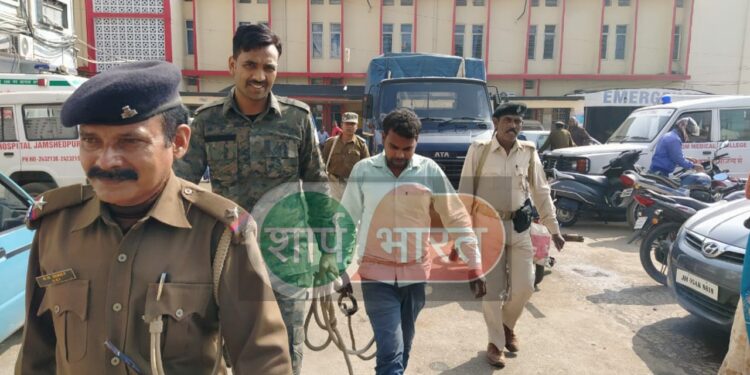 jamshedpur-problem : कुमरूम बस्ती में गंदे जल जमाव से लोग परेशान, भाजपा नेता विकास सिंह मामले से उपायुक्त को करायेंगे अवगत jamshedpur-problem : कुमरूम बस्ती में गंदे जल जमाव से लोग परेशान, भाजपा नेता विकास सिंह मामले से उपायुक्त को करायेंगे अवगत