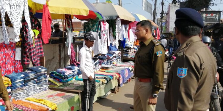jamshedpur-police-success-सीतारामडेरा में पुलिस की कार्रवाई, लोहा टाल से तार की चोरी करने और खरीदने वाले को पुलिस ने भेजा जेल jamshedpur-police-success-सीतारामडेरा में पुलिस की कार्रवाई, लोहा टाल से तार की चोरी करने और खरीदने वाले को पुलिस ने भेजा जेल