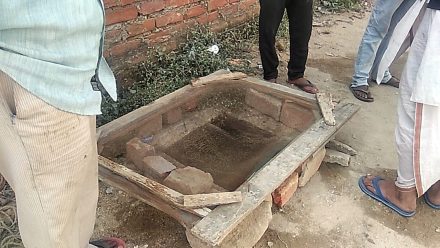 saraikela-child-saved-आरआइटी वास्तु विहार के पास शौचालय के टंकी में गिरा चार साल का बच्चा, बचाने में मिली कामयाबी, हालत गंभीर saraikela-child-saved-आरआइटी वास्तु विहार के पास शौचालय के टंकी में गिरा चार साल का बच्चा, बचाने में मिली कामयाबी, हालत गंभीर