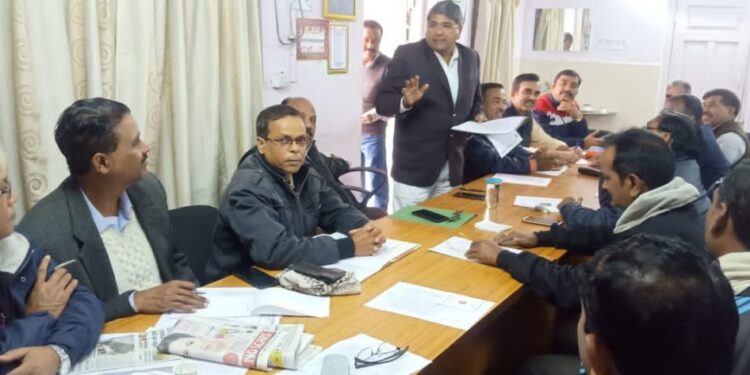 jusco-shramik-union-जुस्को श्रमिक यूनियन के कमिटी मीटिंग में उठा लम्बित ग्रेड रिवीजन और एलटीसी का मुद्दा, अध्यक्ष ने जल्द समझौता का दिया आश्वासन jusco-shramik-union-जुस्को श्रमिक यूनियन के कमिटी मीटिंग में उठा लम्बित ग्रेड रिवीजन और एलटीसी का मुद्दा, अध्यक्ष ने जल्द समझौता का दिया आश्वासन