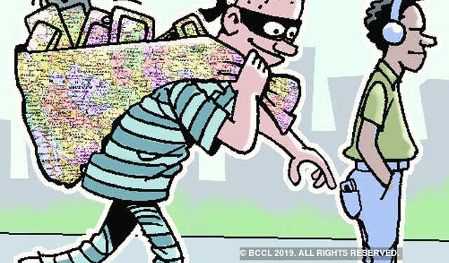 Jamshedpur-crime-diary : Golmuri : गोलमुरी में दो पक्ष आपस में भिड़े, थाने में मामले दर्ज, Bistupur : कैमरा छिनतई मामले में एक हिरासत में, Ajadnagar : हत्यारोपी अब भी पुलिस की गिरफ्त से दूर