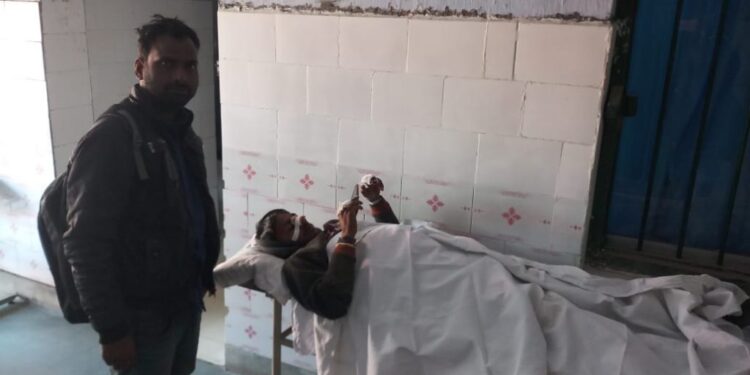 jamshedpur-bank-employee-attacked-बैंक के कर्मचारी से हथियार बंद अपराधियों ने किया लूट का प्रयास, विफल होने पर घायल कर हुए फरार