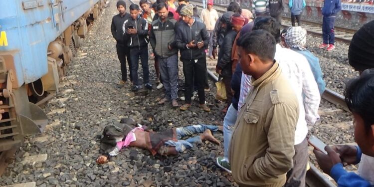 tatanagar-railway-accident-सरायकेला के तिरुलडीह स्टेशन में राजधानी एक्सप्रेस की चपेट में आया युवक, मौत