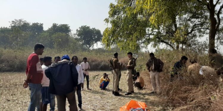 jamshedpur-suspected-death-of-women-बागबेड़ा के जंगल में मिली महिला का शव, एक साल पहले हुई थी शादी, संदिग्ध हालत में मिला शव
