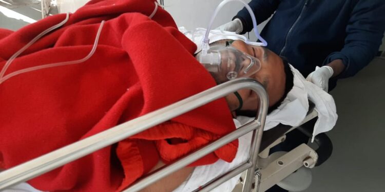 breaking-saraikela-loot-gunshot-सरायकेला-खरसावां में अपराधियों का बढ़ा मनोबल, कांड्रा में व्यापारी को गोली मारकर दो लाख रुपये नगद लूटा, व्यापारी घायल breaking-saraikela-loot-gunshot-सरायकेला-खरसावां में अपराधियों का बढ़ा मनोबल, कांड्रा में व्यापारी को गोली मारकर दो लाख रुपये नगद लूटा, व्यापारी घायल