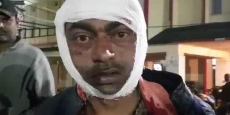 jamshedpur-crime-बर्मामाइंस के टाटा स्टील एचएसएम पार्किंग में घुसकर ट्रेलर चालक से चाकू की नोक पर बदमाशों ने की छिनतई