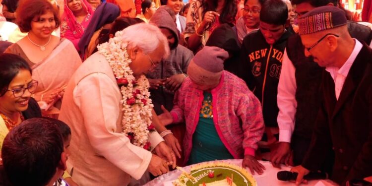 jamshedpur-trade-union-leader-birthday-मजदूर नेता राकेश्वर पांडेय का मनाया गया जबरदस्त जन्मदिन, बधाई देने वालों का लगा तांता