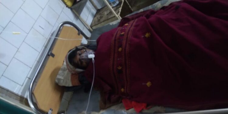 jamshedpur-attempt-to-suicide-युवक ने शादी के दो माह बाद ही पत्नी के हाथ-पैर बांधे, फिर खुद फांसी लगाई, ऐन मौके पर पहुंचे परिजन, हालत गम्भीर