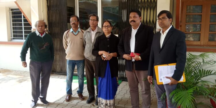 jamshedpur-school-जमशेदपुर के बेल्डीह चर्च स्कूल में जिस लड़के का बेल्ट से साथी ने आंख फोड़ दी थी, घायल बच्चे का ही रिजल्ट रोका, हो चुका है राजनीतिक मुद्दा
