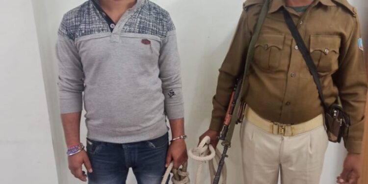 jamshedpur-crime-बिरसानगर पुलिस ने मारपीट मामले में फरार चल रहे युवक को गिरफ्तार कर भेजा जेल jamshedpur-crime-बिरसानगर पुलिस ने मारपीट मामले में फरार चल रहे युवक को गिरफ्तार कर भेजा जेल