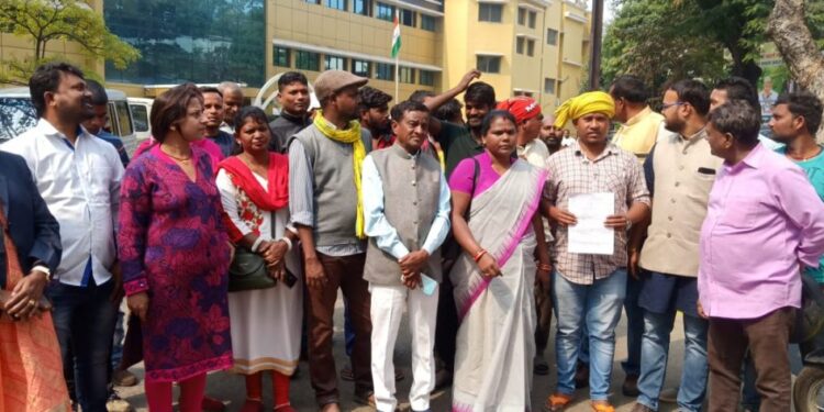 jamshedpur-crime-सिदगोड़ा में मकान कब्जे को लेकर पीड़ित परिवार से मिलने गए समाजसेवी पर जानलेवा हमला, सिदगोड़ा थाना में प्राथमिकी दर्ज, उपायुक्त से मिला पीड़ित