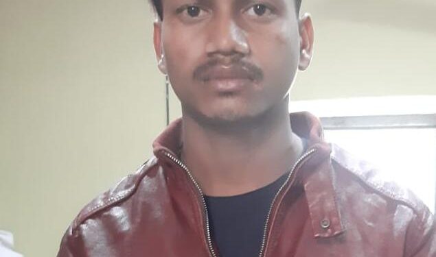 jamshedpur-murder-case-solved-बर्मामाइंस में अमित सिंह की गोली मारकर हत्या करने के मुख्य आरोपी अनूप चक्रवर्ती उर्फ अनूप बंगाली गिरफ्तार, पिस्तौल और गोलियां जब्त-video