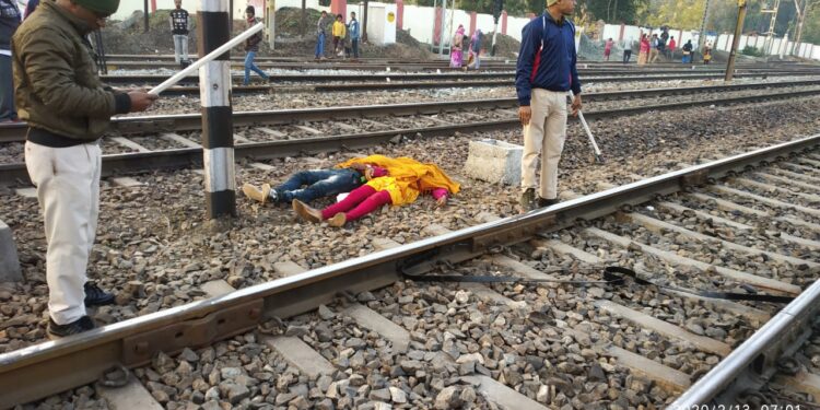 jamshedpur-road-accident-जमशेदपुर के डीसी के सरकारी मकान के सामने एक्सयूवी और टेम्पो में टक्कर, वहां हर दिन हो रहा सड़क हादसा, रोड हुआ खतरनाक, कांग्रेसी उग्र, कहा-सड़क को दुरुस्त नहीं किया गया तो होगा आंदोलन