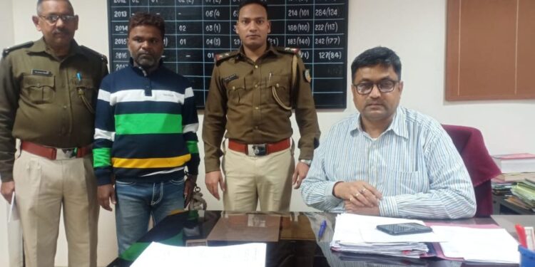 jamshedpur : आजादी के 70 दशक बाद भी विकास की बाट जोह रहा नरगा व बरारडीह के ग्रामीण, आवागमन के लिए एक अदद पक्की सड़क नहीं jamshedpur : आजादी के 70 दशक बाद भी विकास की बाट जोह रहा नरगा व बरारडीह के ग्रामीण, आवागमन के लिए एक अदद पक्की सड़क नहीं