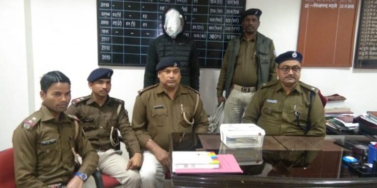 jamshedpur-police-success-जुगसलाई पुलिस ने जेल से छूटे अपराधी को अपराध करने से पहले पकड़ा, लौडेड पिस्तौल बरामद-video jamshedpur-police-success-जुगसलाई पुलिस ने जेल से छूटे अपराधी को अपराध करने से पहले पकड़ा, लौडेड पिस्तौल बरामद-video