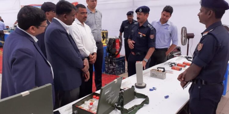 jamshedpur-ndrf-team-in-tata-steel-एनडीआरएफ ने टाटा स्टील के जमशेदपुर प्लांट में दिया आपदा प्रबंधन की ट्रेनिंग
