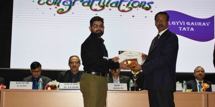jamshedpur-tmh-doctors-won-prizes-विशाखापट्टनम में टीएमएच के डॉक्टरों की टीम ने जीते चार पुरस्कार