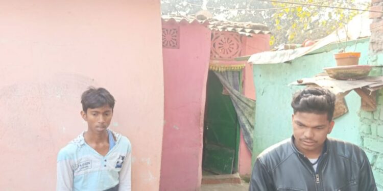 jamshedpur-theft-बर्मामाइंस डिपो बस्ती में लाखों की चोरी श्राद्ध कर्म में गया है पूरा परिवार jamshedpur-theft-बर्मामाइंस डिपो बस्ती में लाखों की चोरी श्राद्ध कर्म में गया है पूरा परिवार