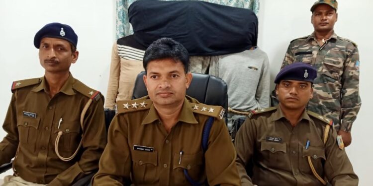कुमारडुंगी : एक साल बाद मिली चोरी गयी मोटरसाइकिल, तीन गिरफ्तार, एक फरार