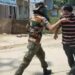 jamshedpur-mgm-hospital-एमजीएम अस्पताल में एक नशेड़ी ने मचाया उत्पात, नहीं माना नशेड़ी तो पुलिस ने क्या किया, देखिये-video jamshedpur-mgm-hospital-एमजीएम अस्पताल में एक नशेड़ी ने मचाया उत्पात, नहीं माना नशेड़ी तो पुलिस ने क्या किया, देखिये-video