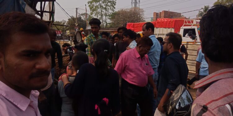 jamshedpur-unique-theft-case-सोनारी के सरकारी स्कूल से फलदार पेड़ों को चोरी, अजीबोगरीब हुई है चोरी, जानकर रह जायेंगे दंग