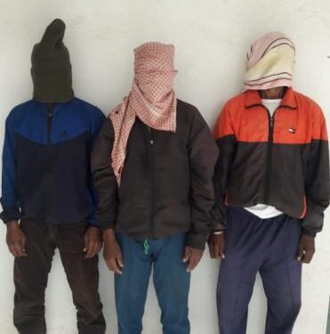 west-singhbhum-चक्रधरपुर पुलिस ने हरीश गागराई हत्याकांड का खुलासा, 13 माह बाद पुलिस ने हत्यारा को खोज निकाला, हरीश के ही कपड़े से गला दबाकर हुई थी हत्या, तीन गिरफ्तार कर जेल भेजा