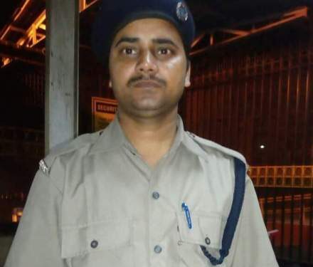 tata-motors-security-suicide-टाटा मोटर्स के सुरक्षाकर्मी ने खुद को किया था आग के हवाले, छह दिनों बाद हो गयी मौत tata-motors-security-suicide-टाटा मोटर्स के सुरक्षाकर्मी ने खुद को किया था आग के हवाले, छह दिनों बाद हो गयी मौत