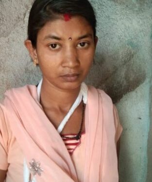 adityapur-police-आदित्यपुर में पति से प्रताड़ित महिला थाने का लगा रही चक्कर, नहीं मिल रहा एफआईआर नंबर adityapur-police-आदित्यपुर में पति से प्रताड़ित महिला थाने का लगा रही चक्कर, नहीं मिल रहा एफआईआर नंबर