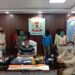 saraikela-crime-कांड्रा में थाना के नाक के नीचे दो व्यवसायियों में संपत्ति विवाद में चले लात-घूंसे और लाठी डंडे, घायल saraikela-crime-कांड्रा में थाना के नाक के नीचे दो व्यवसायियों में संपत्ति विवाद में चले लात-घूंसे और लाठी डंडे, घायल