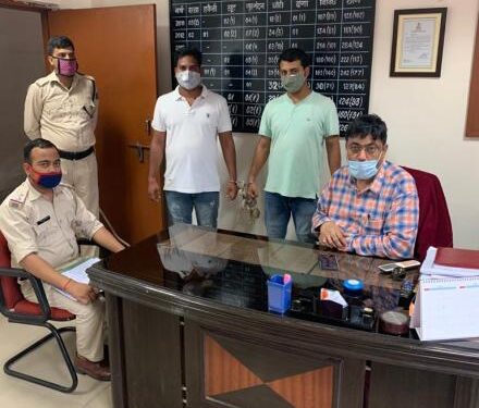 jamshedpur-police-success-जुगसलाई गौशाला गोलीकांड में 2 और गिरफ्तार, मनीष ने पहले कर दिया था सरेंडर jamshedpur-police-success-जुगसलाई गौशाला गोलीकांड में 2 और गिरफ्तार, मनीष ने पहले कर दिया था सरेंडर