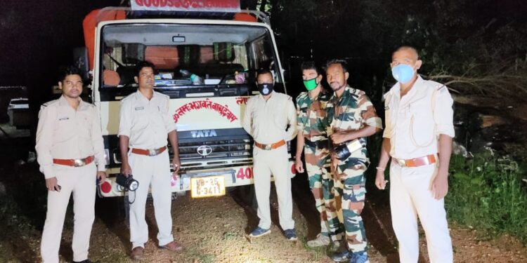 चाकुलिया : वन कर्मियों ने केंदु पत्ता लदा ट्रक पकड़ा, वाहन मालिक पर मामला दर्ज चाकुलिया : वन कर्मियों ने केंदु पत्ता लदा ट्रक पकड़ा, वाहन मालिक पर मामला दर्ज