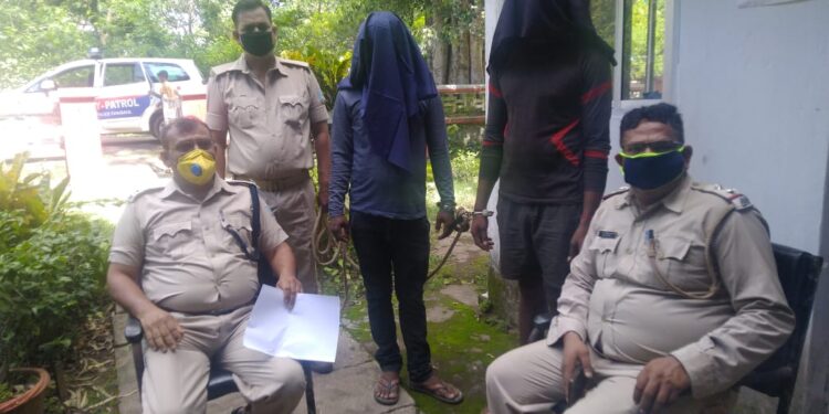 लाल माटी के काले खेल में अलिजा आयरन एण्ड स्टील नोवामुण्डी व जमशेदपुर सागर ट्रांसपोर्ट के मालिक के खिलाफ मामला दर्ज, लौहआयस्क समेत वाहन जब्त, चालक व खलासी गिरफ्तार, जेल गये लाल माटी के काले खेल में अलिजा आयरन एण्ड स्टील नोवामुण्डी व जमशेदपुर सागर ट्रांसपोर्ट के मालिक के खिलाफ मामला दर्ज, लौहआयस्क समेत वाहन जब्त, चालक व खलासी गिरफ्तार, जेल गये