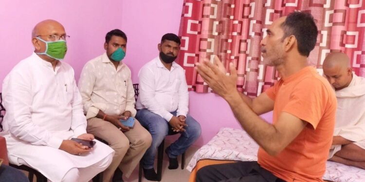 jamshedpur-east-पूर्व मंत्री सरयू राय ने बिजली विभाग में दौड़ायी ‘करंट’, सरयू ने कहा-मुख्यमंत्री का विधानसभा क्षेत्र था जमशेदपुर पूर्वी, बिजली को लेकर नहीं हुआ है काम-video