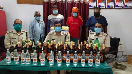 saraikela-police-success-सरायकेला पुलिस ने बुजुर्ग को कुल्हाड़ी से मारकर हत्या के मामले का किया उदभेदन, घर बनाने से रोकने के कारण इस घटना को अंजाम दिया गया saraikela-police-success-सरायकेला पुलिस ने बुजुर्ग को कुल्हाड़ी से मारकर हत्या के मामले का किया उदभेदन, घर बनाने से रोकने के कारण इस घटना को अंजाम दिया गया