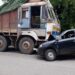 saraikela-accident-सरायकेला-कांड्रा मार्ग पर बेक़ाबू ट्रेलर ने कार और साईकिल को मारी टक्कर, 200 फ़ीट तक घसीटते रही फंसी कार, एक की मौत saraikela-accident-सरायकेला-कांड्रा मार्ग पर बेक़ाबू ट्रेलर ने कार और साईकिल को मारी टक्कर, 200 फ़ीट तक घसीटते रही फंसी कार, एक की मौत