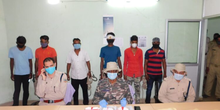 jamshedpur-police-success-टेल्को मोनी दास हत्याकांड का पुलिस ने किया खुलासा, 4 पिस्तौल के साथ 5 गिरफ्तार, क्या था हत्या का कारण जानें jamshedpur-police-success-टेल्को मोनी दास हत्याकांड का पुलिस ने किया खुलासा, 4 पिस्तौल के साथ 5 गिरफ्तार, क्या था हत्या का कारण जानें