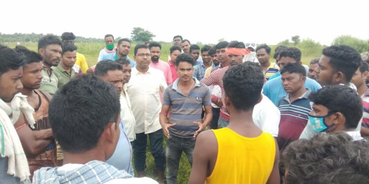 saraikela-big-news-सुवर्णरेखा डैम में मिली 5 दिनों से गायब प्रेमी-प्रेमिका की लाश, पैर में रस्सियों से बांधकर प्रेमी-प्रेमिका को हत्या कर डैम में फेंक दिया गया था, मोहब्बत के दुश्मनो की करतूत