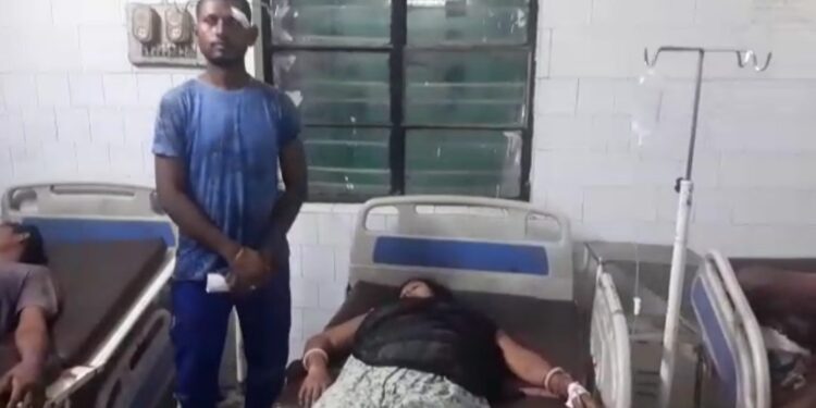 jamshedpur-crime-सोनारी में पड़ोसियों के बीच जमकर मारपीट, दोनों पक्ष के लोग घायल-video jamshedpur-crime-सोनारी में पड़ोसियों के बीच जमकर मारपीट, दोनों पक्ष के लोग घायल-video