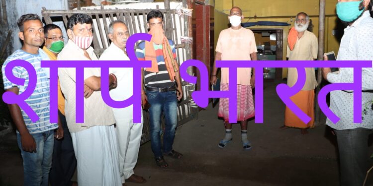 Jamshedpur-jugsalai-babakuti-mahavir-mandir : मंदिर में बना अस्थायी शौचालय तोड़ने पहुंचे रेलवे के अधिकारी, स्थानीय लोगों ने किया विरोध, लोगों ने दी हाई कोर्ट जाने की चेतावनी