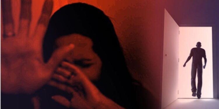 Jamshedpur : मानगो के आशियाना अनंतरा में घर मालिक ने नाबालिग नौकरानी के साथ किया दुष्कर्म, 6 माह से कर रहा था दुष्कर्म, मानगो थाना में पीड़िता ने दर्ज कराई प्राथमिकी Jamshedpur : मानगो के आशियाना अनंतरा में घर मालिक ने नाबालिग नौकरानी के साथ किया दुष्कर्म, 6 माह से कर रहा था दुष्कर्म, मानगो थाना में पीड़िता ने दर्ज कराई प्राथमिकी
