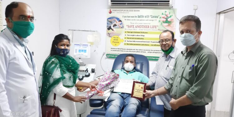 Jamshedpur-red-cross : प्लाज्मा डोनेशन अभियान को मिला जागरूकता व डोनेशन का डबल डोज, 9 योद्धाओं ने किया प्लाज्मा दान, जागरूकता शिविर में प्लाजमा डोनेट करने के इक्छुक लोगों का लिया गया सैम्पल