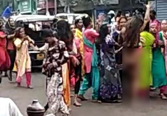 jamshedpur : किन्नरों के भालुबासा व बर्मामाइंस गुट आमने-सामने, भालुबासा गुट ने जिला प्रशासन से लगायी सुरक्षा की गुहार