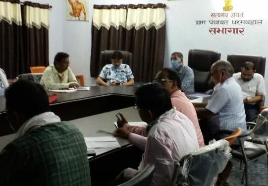 jamshedpur- rural- घाटशिला के धरमबहाल पंचायत में ऑनलाइन जन्म -मृत्यु निबंधन के लिए मास्टर ट्रेनर ने किया प्रशिक्षित jamshedpur- rural- घाटशिला के धरमबहाल पंचायत में ऑनलाइन जन्म -मृत्यु निबंधन के लिए मास्टर ट्रेनर ने किया प्रशिक्षित
