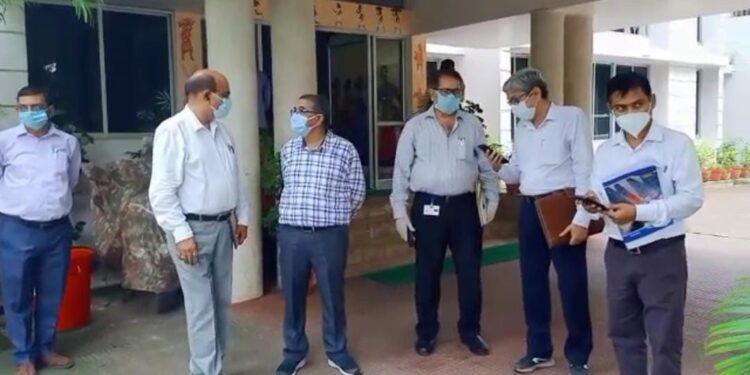jamshedpur-कोविड-19 जांच के लिए जमशेदपुर पहुंची केंद्रीय स्वास्थ्य विभाग की टीम, दो दिन करेगी जांच, रोकथाम के लिए देगी सुझाव jamshedpur-कोविड-19 जांच के लिए जमशेदपुर पहुंची केंद्रीय स्वास्थ्य विभाग की टीम, दो दिन करेगी जांच, रोकथाम के लिए देगी सुझाव