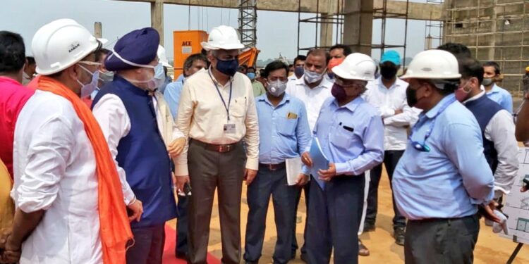 jharkhand-airport-केंद्रीय नागरिक उड्ड्यन मंत्री हरदीप पुरी देवघर हवाई अड्डा पहुंचे, कहा-नवंबर के पहले सप्ताह से शुरु होगी हवाई सेवा, जमशेदपुर को करना होगा इंतजार jharkhand-airport-केंद्रीय नागरिक उड्ड्यन मंत्री हरदीप पुरी देवघर हवाई अड्डा पहुंचे, कहा-नवंबर के पहले सप्ताह से शुरु होगी हवाई सेवा, जमशेदपुर को करना होगा इंतजार