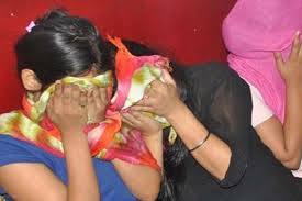 jamshedpur-sex-racket-जमशेदपुर में बड़ा सेक्स रैकेट चलता था बिरसानगर, तीन लड़की और तीन लड़का को भेजा गया जेल-देखे सूची-कौन-कौन जेल गया, देखिये-video-कैसे भेजे गये जेल-कोलकाता से भी लायी जाती थी लड़कियां, वाट्सएप के जरिये होता था सेक्स का कारोबार, जमशेदपुर की लड़कियां भी थी शामिल, बड़े खिलाड़ियों के नाम की लिस्ट पुलिस के हाथ लगी jamshedpur-sex-racket-जमशेदपुर में बड़ा सेक्स रैकेट चलता था बिरसानगर, तीन लड़की और तीन लड़का को भेजा गया जेल-देखे सूची-कौन-कौन जेल गया, देखिये-video-कैसे भेजे गये जेल-कोलकाता से भी लायी जाती थी लड़कियां, वाट्सएप के जरिये होता था सेक्स का कारोबार, जमशेदपुर की लड़कियां भी थी शामिल, बड़े खिलाड़ियों के नाम की लिस्ट पुलिस के हाथ लगी